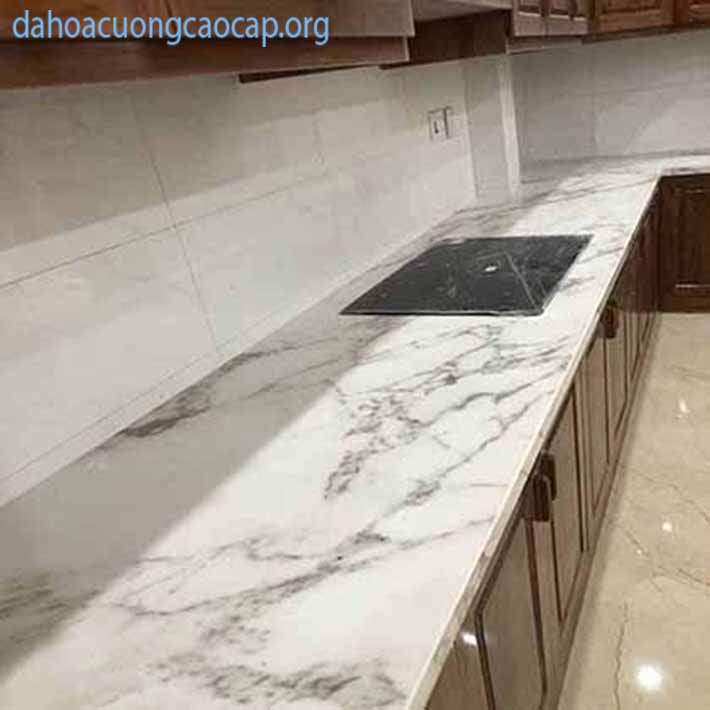 Đá granite có những ưu điểm vượt trội gì trong phòng bếp?