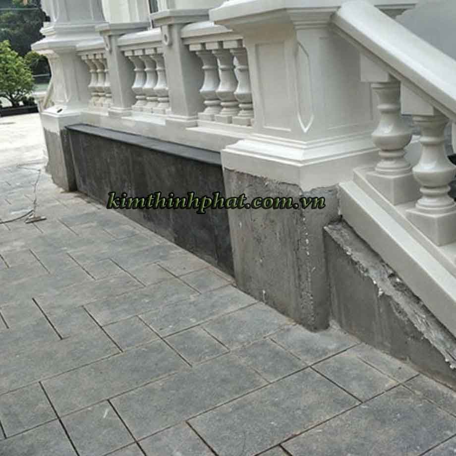 con tiện đá lan can granite trắng