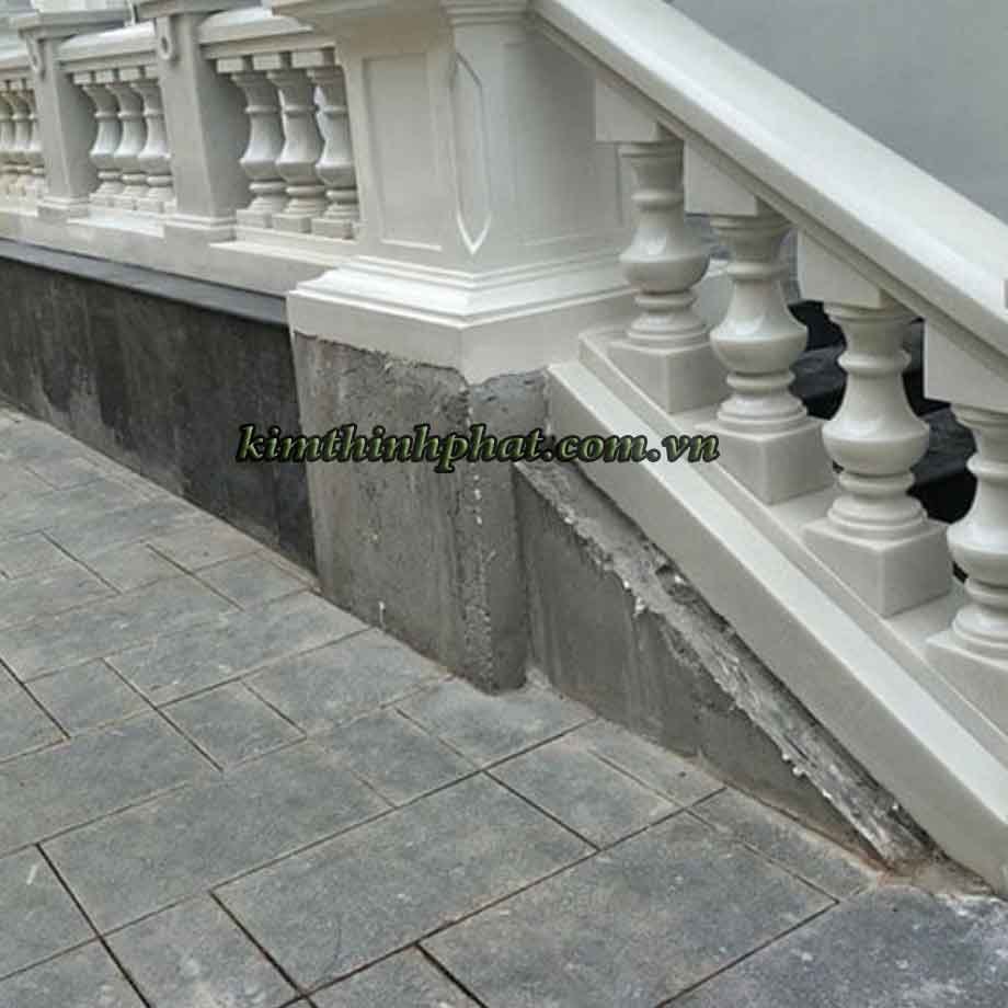 con tiện đá lan can granite trắng