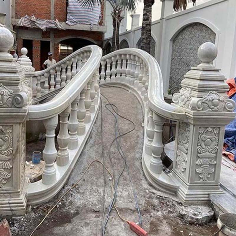 con tiện đá lan can granite trắng