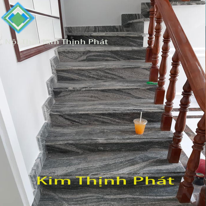 đá tự nhiên màu tím